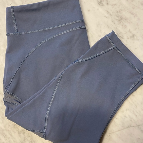Lululemon crop leggings - Picture 2 of 6